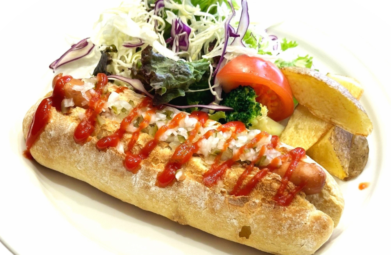 ホットドッグ切ってない明るさ調整透過